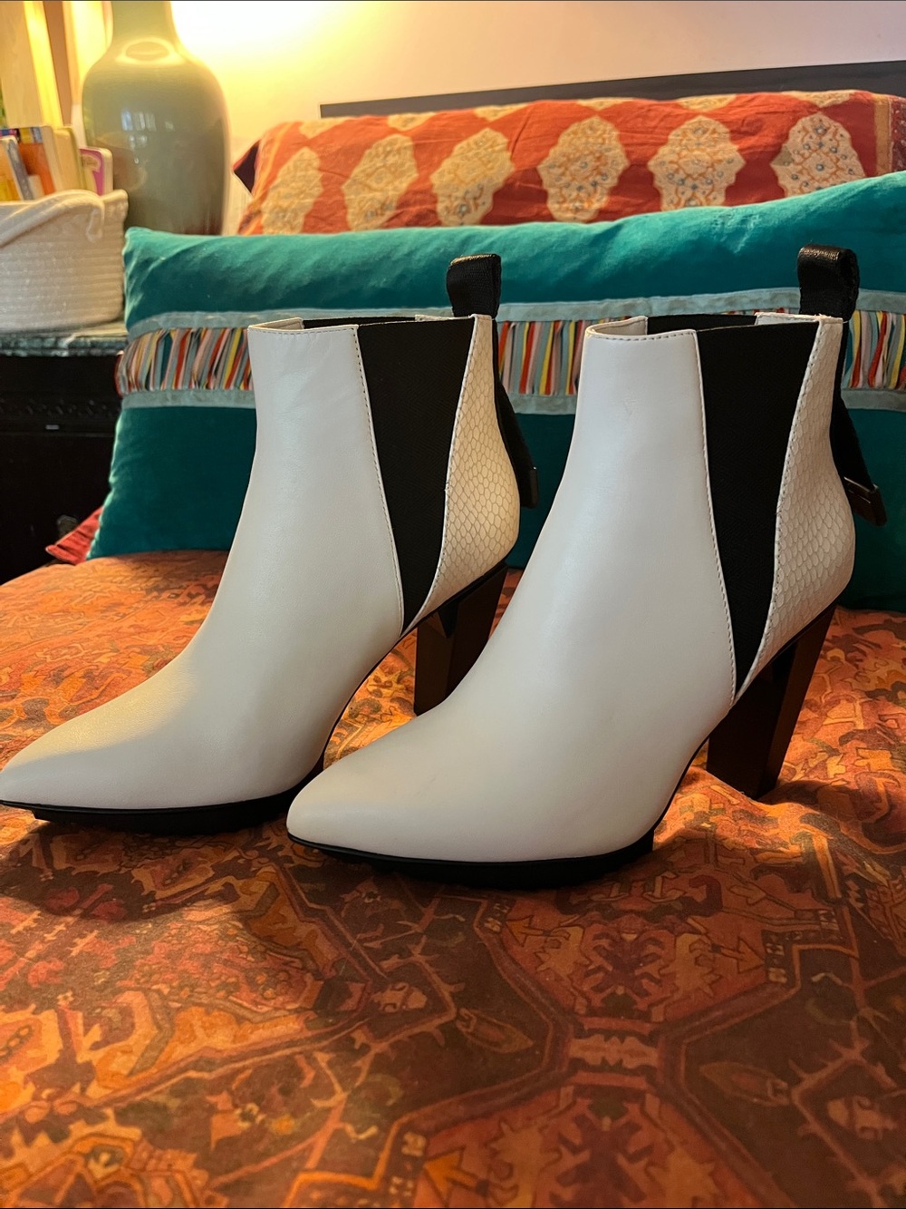 United Nude Off-White & Black Pointed Toe Heeled Ankle Boots size 37